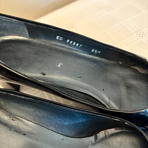 MR SEYMOUR by Stuart Weitzman Women's Black Patent Shoes Size 8.5 - Picture 5 of 7